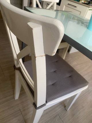 Mesa de cocina y 2 sillas