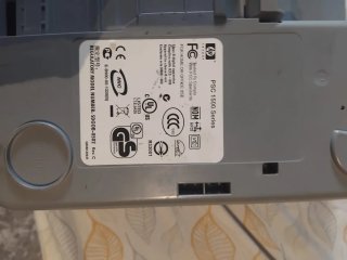 Impresora HP Multifunción Gris y Blanca