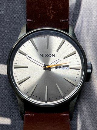 Reloj Nixon Sentry Leather 42mm