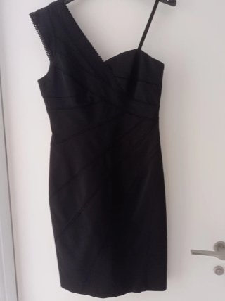 Vestido fiesta negro asimétrico