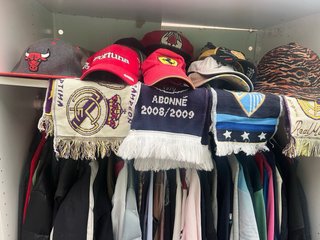 Lote Ropa Vintage Marcas Fútbol y Moto +900 prenda