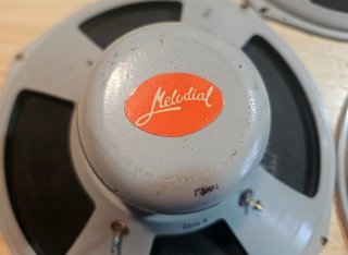 3 Altavoces Melodial Vintage 10” – Radio Hispano S