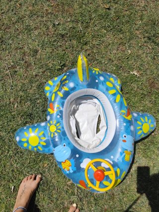 Colchoneta inflable de avión con volante