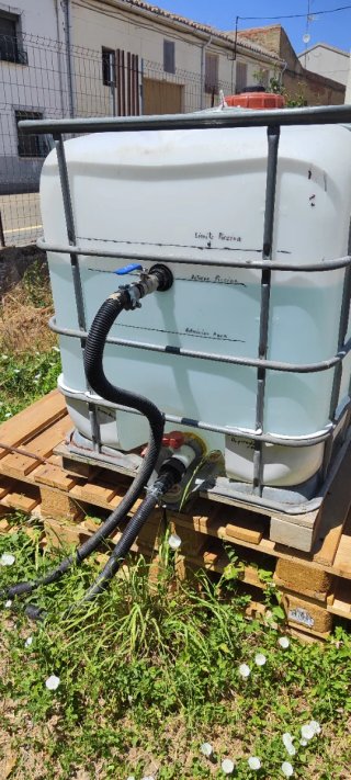 Vendo Depósito IBC 750L seminuevo