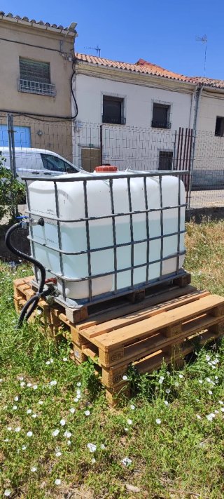 Vendo Depósito IBC 750L seminuevo