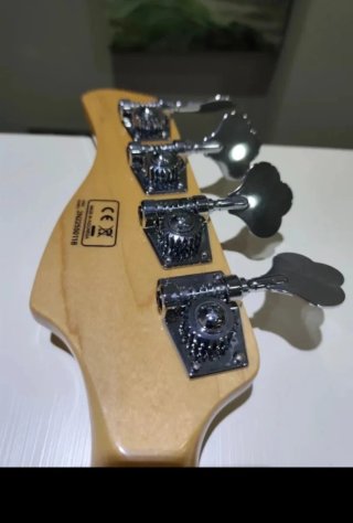 Bajo Sire Marcus Miller V7 Gen 2 (4 Cuerdas)