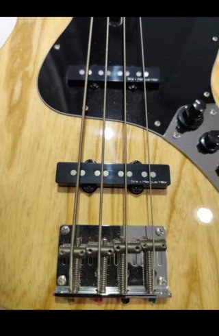 Bajo Sire Marcus Miller V7 Gen 2 (4 Cuerdas)