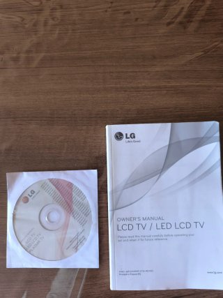 Televisión LG 32LV3550 con mando