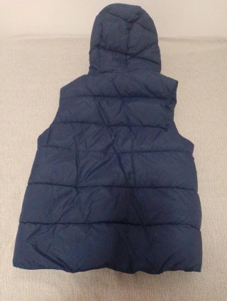 Chaleco azul marino con capucha T. 9-10 años