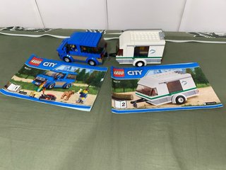 Lego Set Coche y Caravana