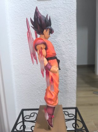 Figura Goku Kaioken 37cm Dragon Ball