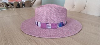 Sombrero CYS rosa y lila