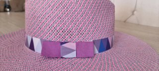 Sombrero CYS rosa y lila