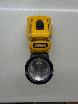 Luz de trabajo Dewalt DCL510