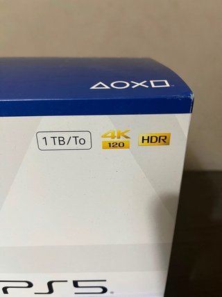 PlayStation 51 TB  con 2 mandos y juego