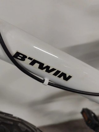 Bicicleta infantil btwin blanca