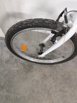 Bicicleta infantil btwin blanca