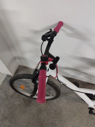 Bicicleta infantil btwin blanca