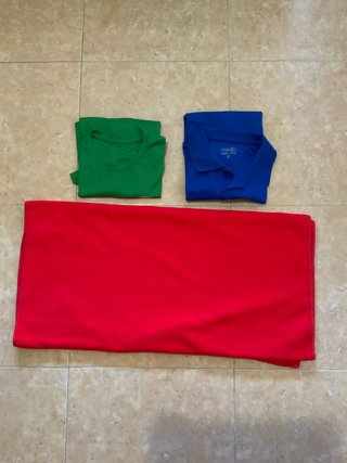 Lote Toalla y 2 Camisetas