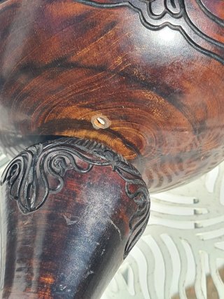 Vaso/Coppa in legno intagliato