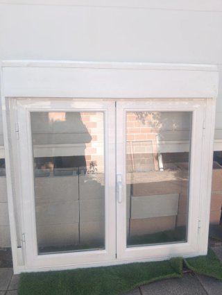4 ventanas con persiana y mosquitera de aluminio