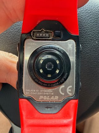 Polar M430 rojo con GPS y pulsómetro + cargador