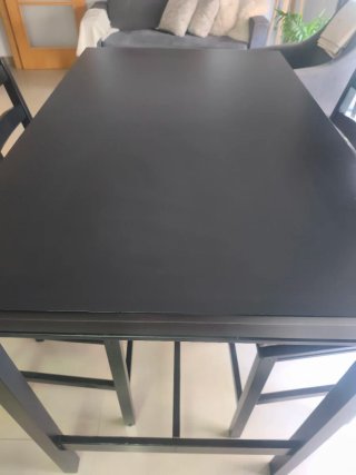Mesa comedor y 4 sillas madera y tela