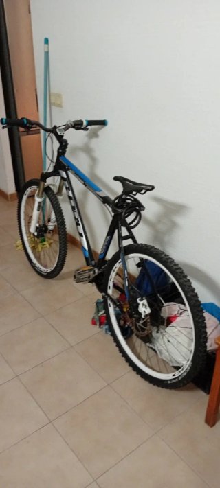 Bicicleta Bpro con estras