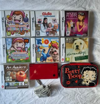Nintendo DSi Roja + 7 Juegos