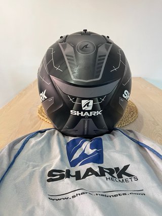 Casco Shark Negro mate.