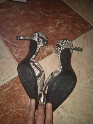 Zapatos de tacón Mango estampado serpiente URGE