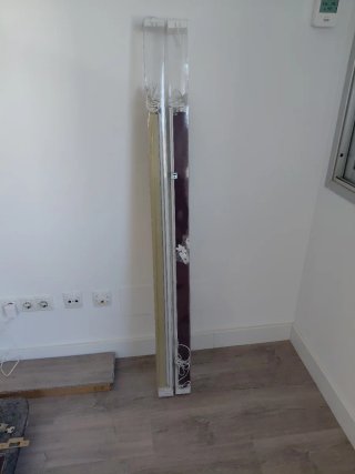 Estores enrollables beige y morado de 1.20