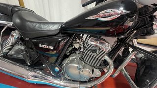 Suzuki Marauder 125 Negra