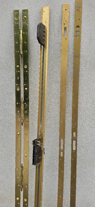 Cerradura y bisagra  puerta blindada 2 anclajes.