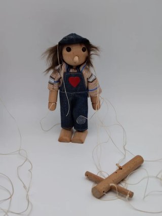 Marionetas de madera artesanales