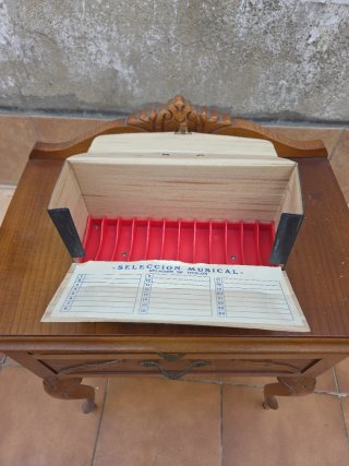 Porta Casetes Antiguo