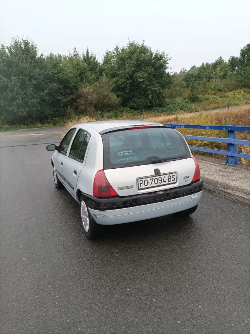 Renault Clio 2000 - foto 1