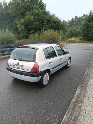 Renault Clio 2000