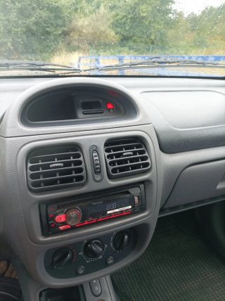 Renault Clio 2000