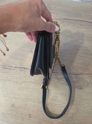 Bolso Guess Marrón y Dorado
