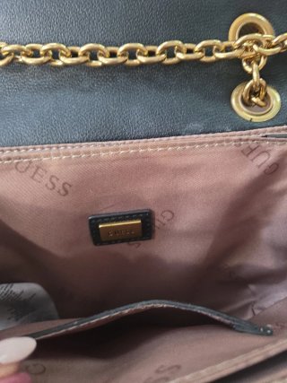 Bolso Guess Marrón y Dorado