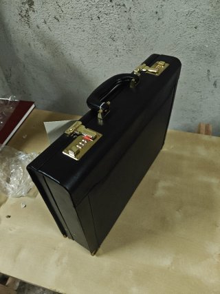 Maletín ejecutivo ARTES K2228 negro