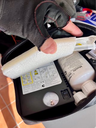 Compresor 12V Mazda con sellador IMS