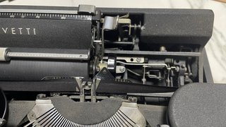 Máquina de escribir Hispano Olivetti Studio 46