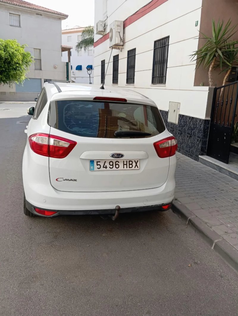Ford C-MAX 2012 - foto 1