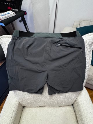 Pantalón Corto Trekking Hombre Gris/Verde