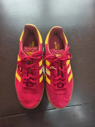 Adidas Gazelle Bolt J Talla 38 Burdeos y Amarillo