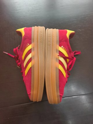 Adidas Gazelle Bolt J Talla 38 Burdeos y Amarillo