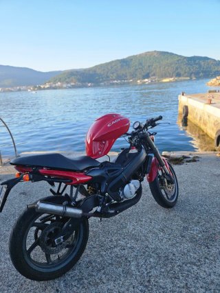 Cagiva Raptor Roja