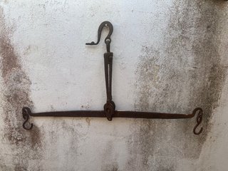 Báscula antigua de hierro